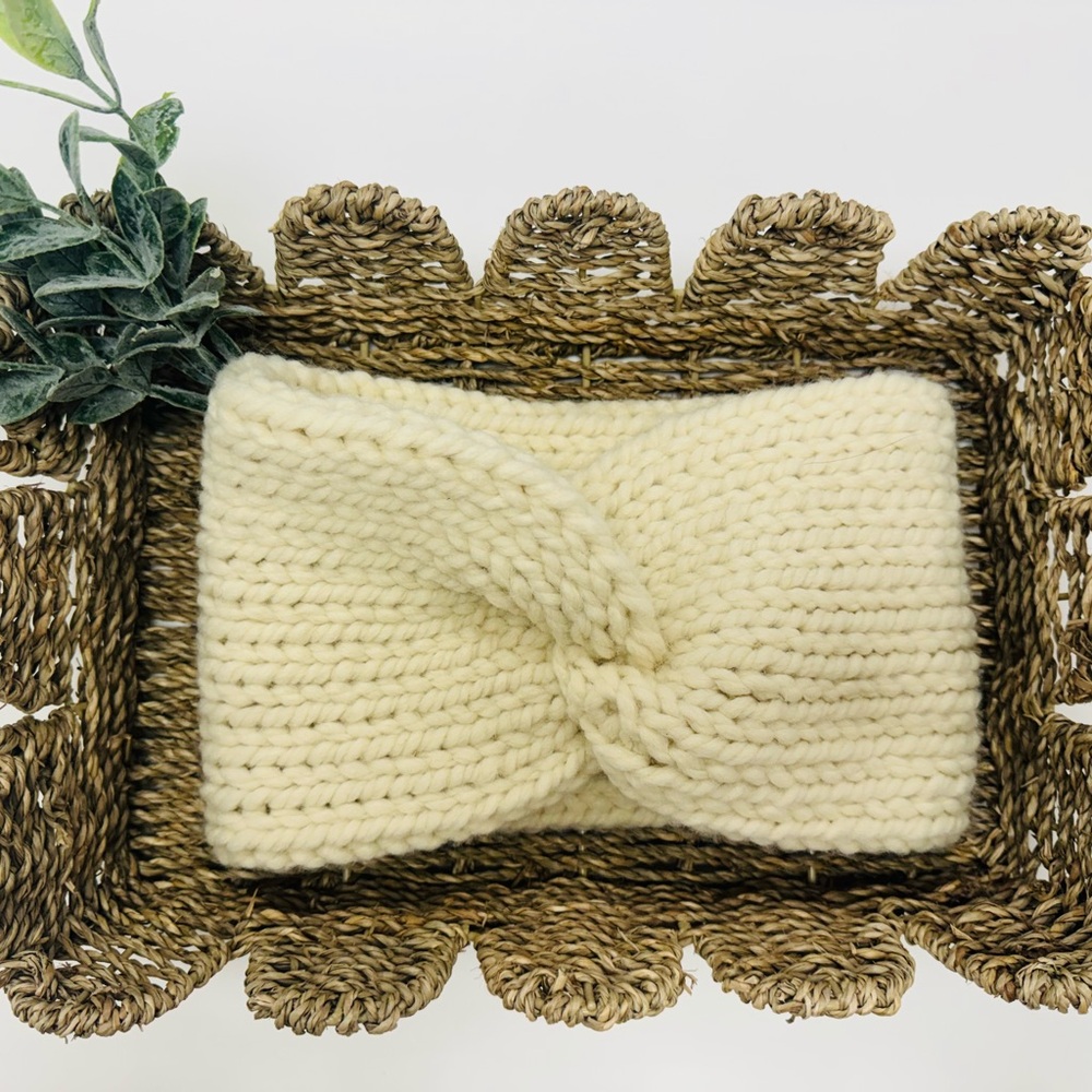 Wool Ear Warmer 💛